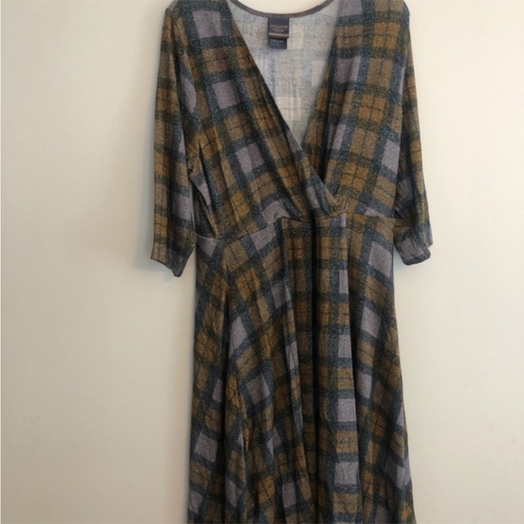 Outlander - The Series Collection from Torrid Women’s Plaid Wrap Dress Size 1 - Picture 4 of 12